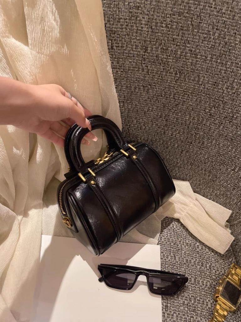 Retro Pillow Bag Women'S Versatile Niche Cylinder Bag Fashionable Texture Pillow Bag Portable Messenger Bag