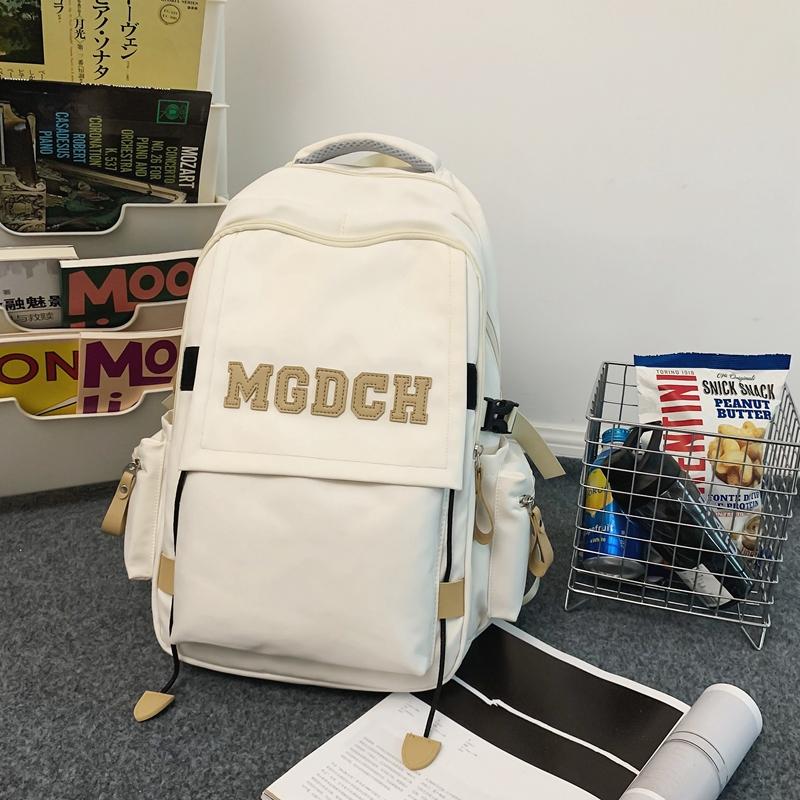 Rucsac cu scrisori pentru femeie