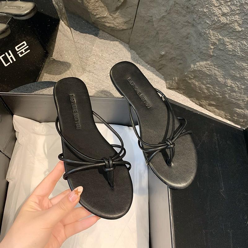 New Summer Hot-selling Women's Slippers Fashionable Narrow-strap Women's Slippers Soft Sole Flat Heel Outdoor Vacation Slippers