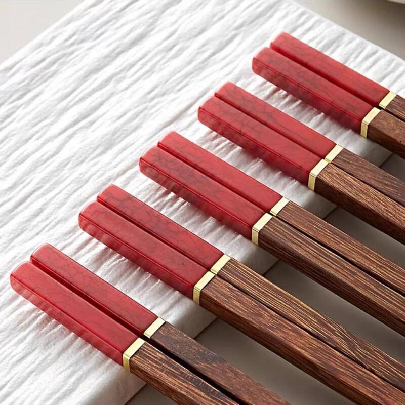 

Zuo Zhixun Wenge & Red Sandalwood Chopsticks