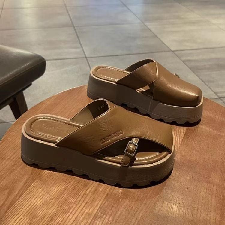 Muffin Thick Bottom Heightening Versatile Lazy Fashion Cool Slippers Women's Wear 2025 Summer New Retro Bag Head Half Slippers