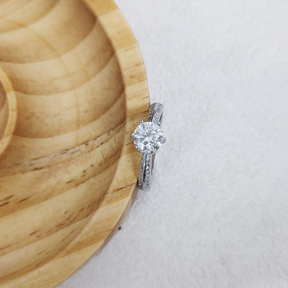 S925 Sterling Silver 1.5 Carat Moissanite Half-Mountain Ring