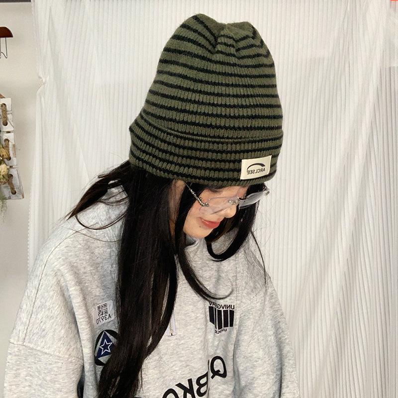 Luochi Korean Style Striped Knit Hat - Slimming & Versatile for Autumn/Winter