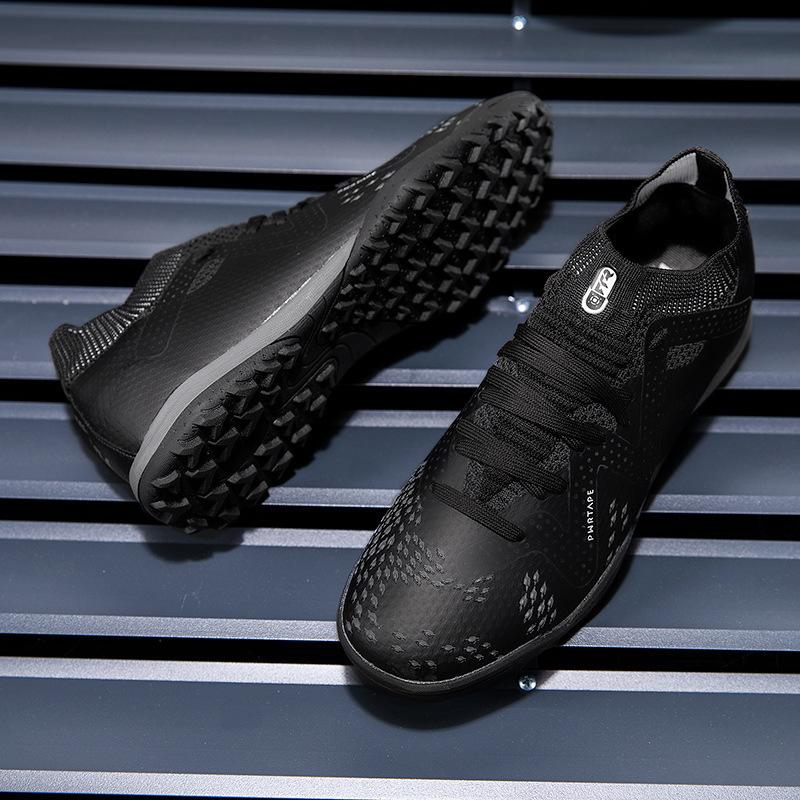 Male and Female Games, Young Students, Older Children's Sports, Foreign Trade Broken Long DingTalk Large Size New Football Shoes Training