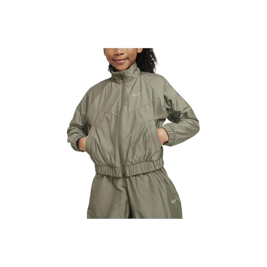 Nike Lockere Jacke mit Logoprint und Stehkragen mit Reißverschluss Langarm Kinder Oberteile Olive FN8656-222