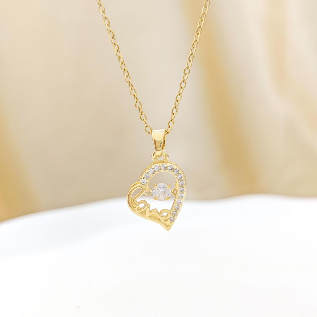 Lebendiges LOVE Herz Halskette: Elegante Luxus-Schlüsselbein-Kette mit hohlem Herz und Voll-Diamant-Design