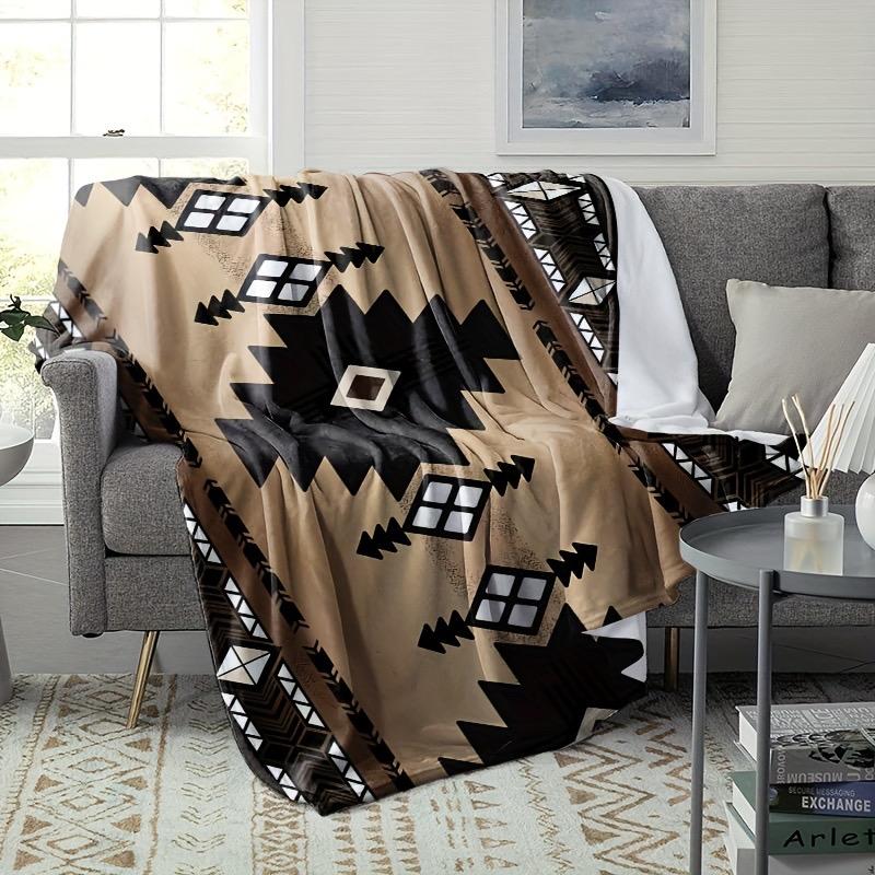 [1pc Fleece Blanket] 1pc Bohemian Style Patterned Fleece Blanket | Versatile Gift for Family and Friends Perfect for Napping