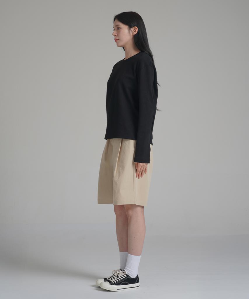 Noming Chino Single-Pleat Strap Wide Bermuda Shorts - Beige