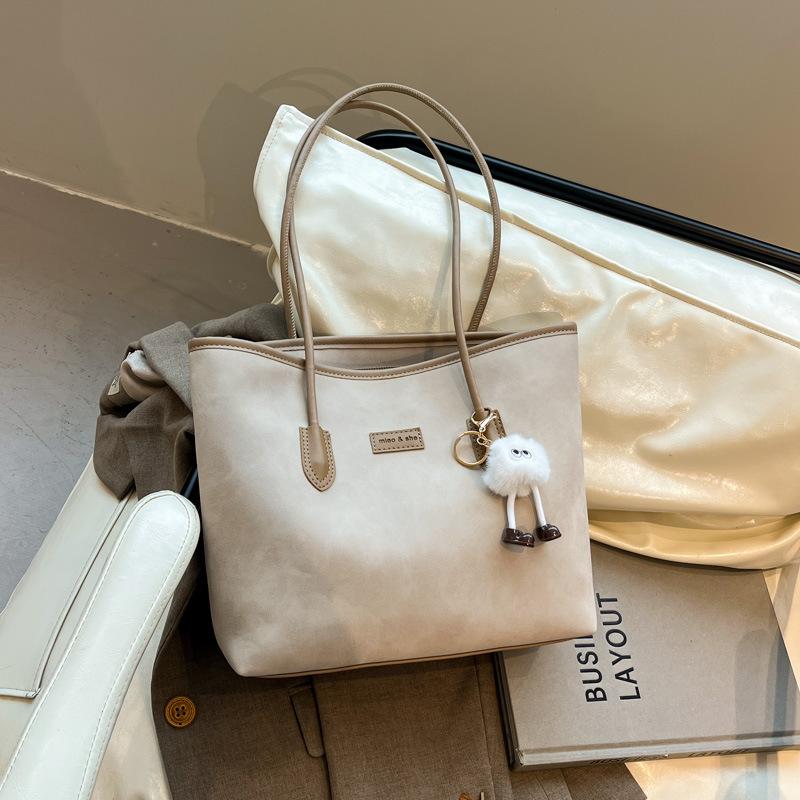 Stylish large-capacity tote bag, summer new retro shoulder bag, simple contrasting color casual commuter bag