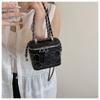 Korean Version Feels Fashionable Single Shoulder Underarm Bag Women's 2025 Summer New Simple Messenger Bag Versatile Chain Small Square Bag