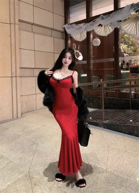 Summer retro royal sister wind waist heavy industry fishtail suspender skirt femininity design lace splicing dress long dress S [excellent quality]
