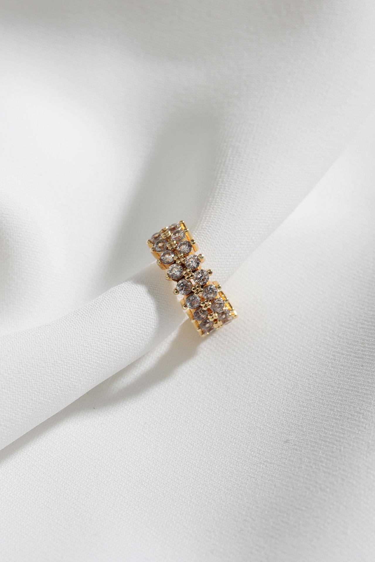 

Золотые серьги Кикирдак с двумя рядами камней и одинарной спрессовкой