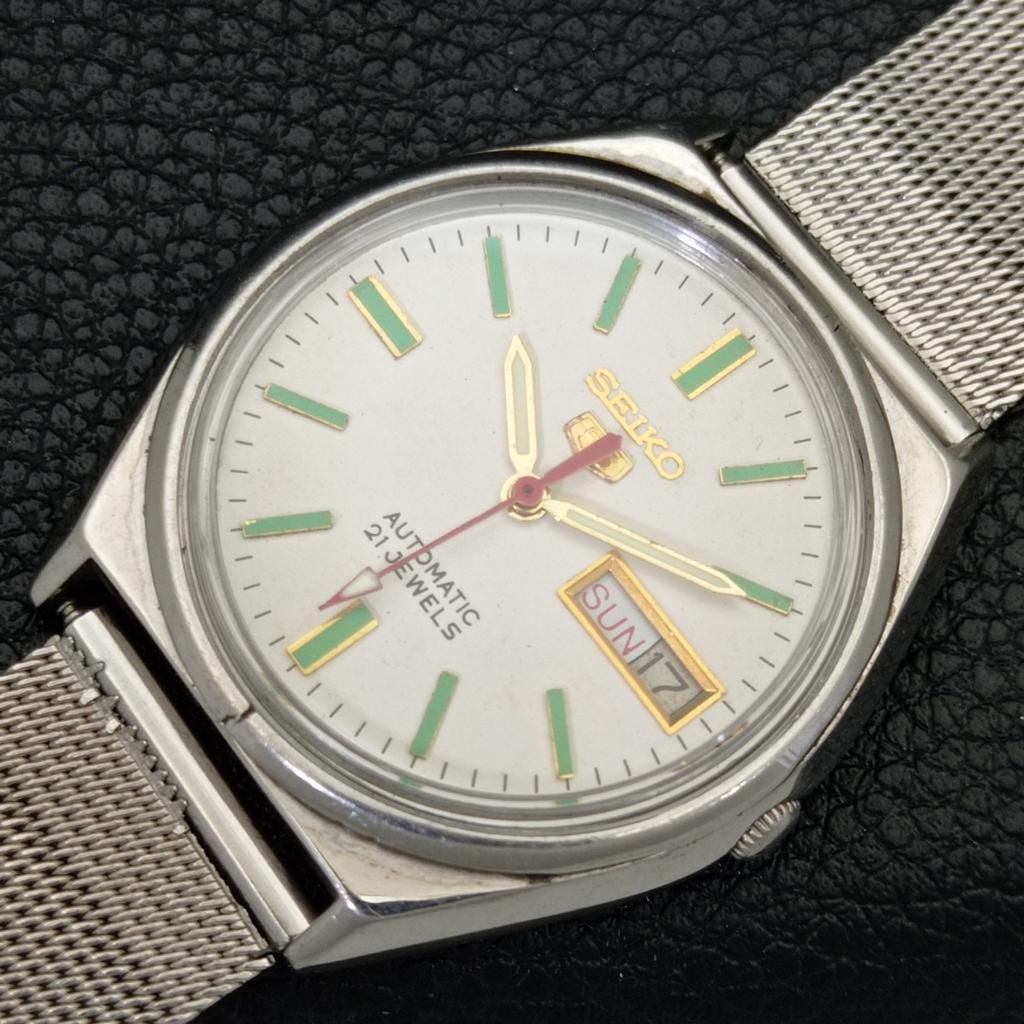 AUTOMATIC VINTAGE SEIKO 5 JAPAN MENS WHITE COLOR DIAL WATCH a702607-1