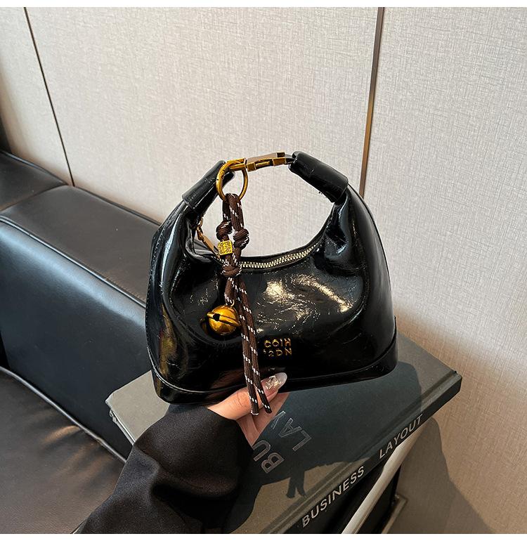 

Маленькая сумка из премиальной кожи с масляной восковой пропиткой, женская, 2025, новая модная сумка-мессенджер, портативная сумка-пельмень из мягкой кожи