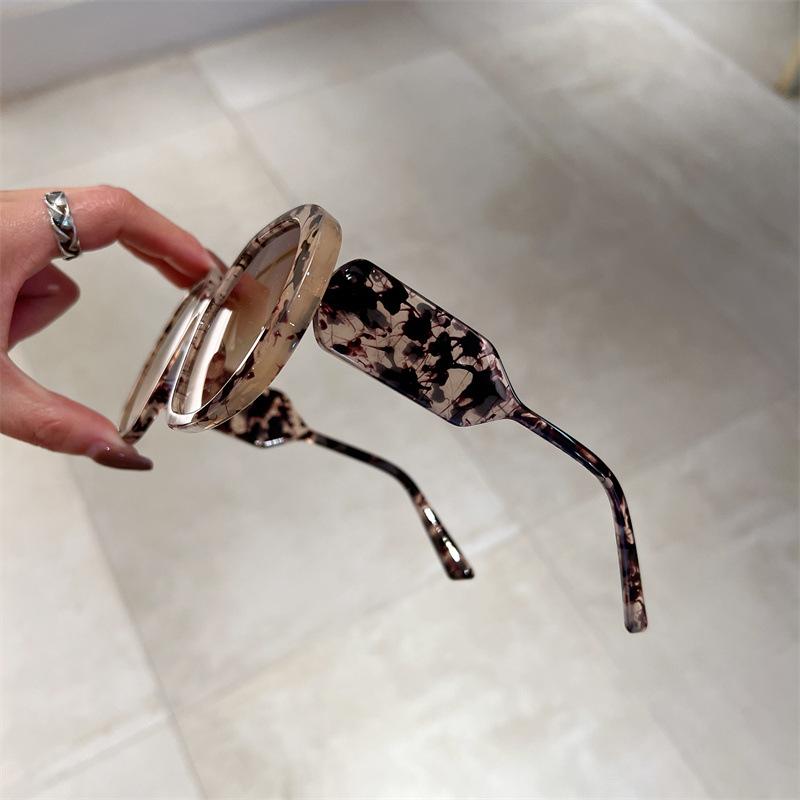 Luxury Brand Designer Big Frame Sunglasses Women Vintage Fashion Round Sun Glasses Trending Punk Oversized Elegant Shades Uv400
