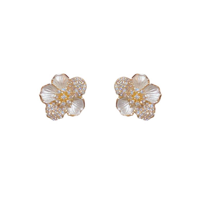 S925 Silver Floral Stud Earrings: Elegant and Unique Design for Women