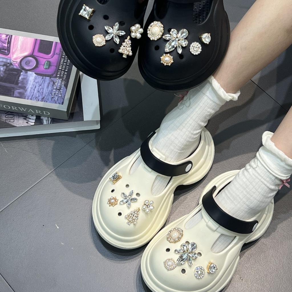 Pearl rhinestone hole shoes women's 2025 summer new outer wear heightened thick-soled breathable non-slip bag head cool slippers