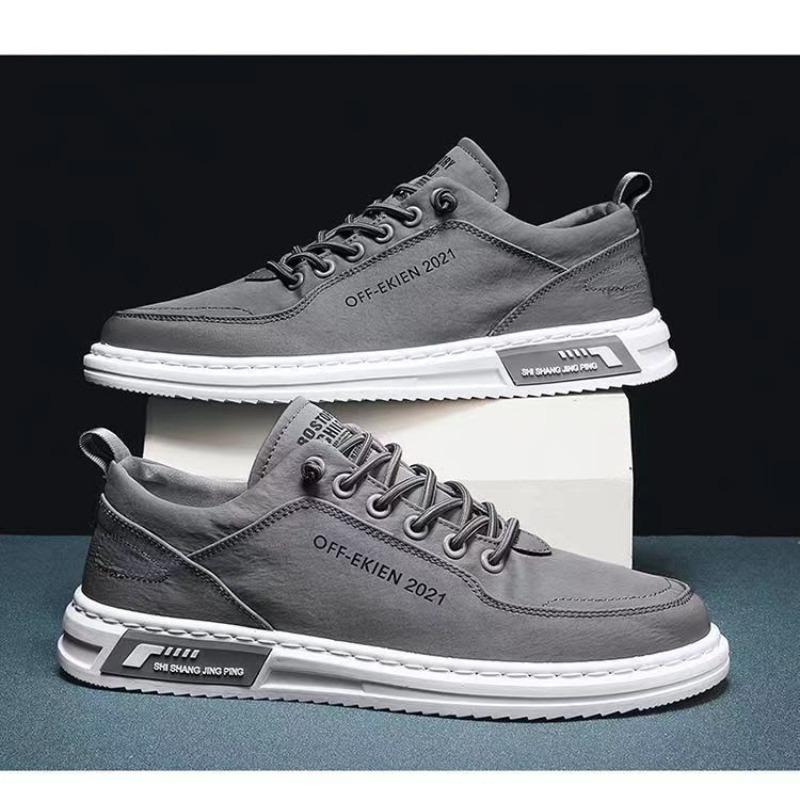 2026 new men's white shoes men's breathable casual board shoes versatile sports trendy new men's shoes