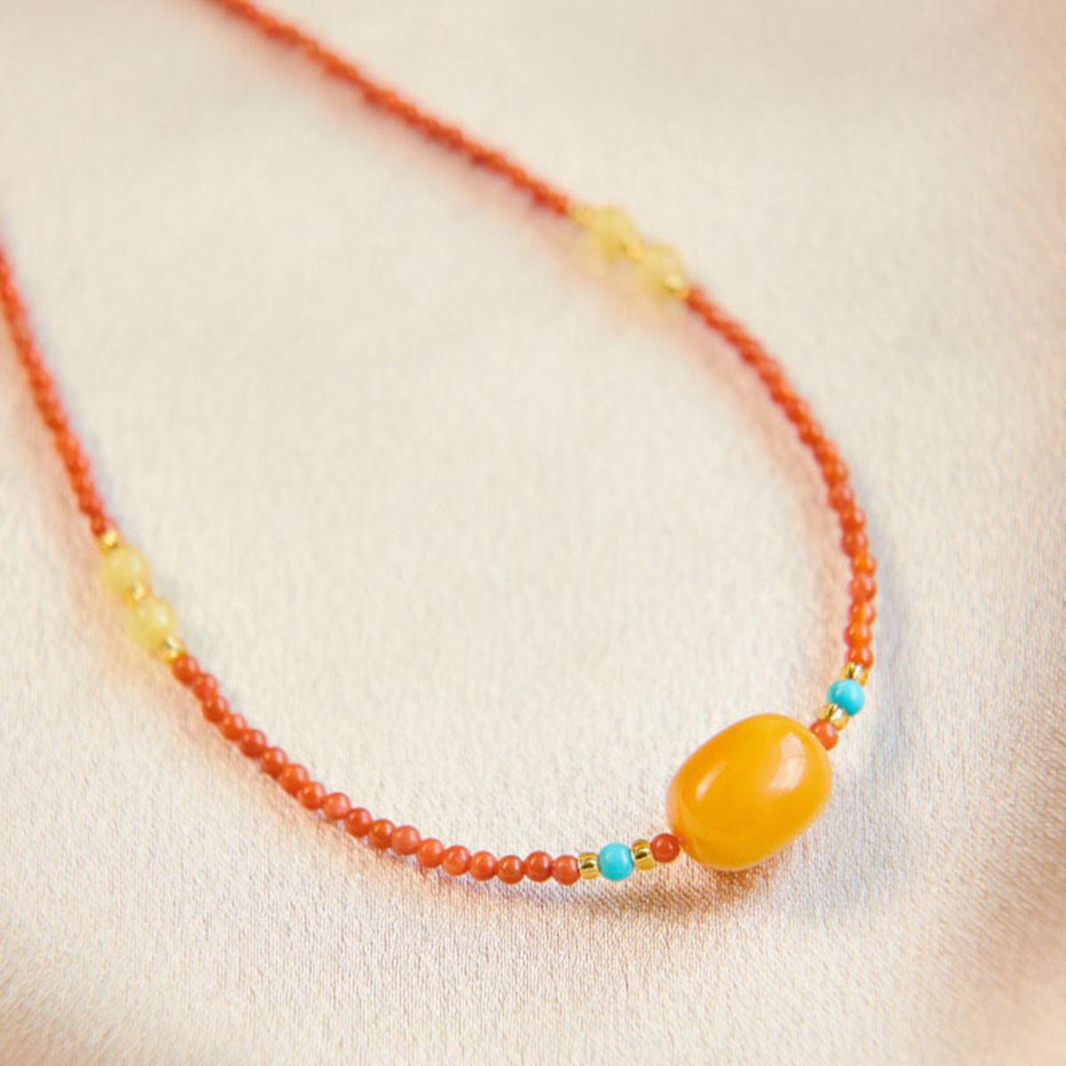 

Nanhong Agate & Amber Red Beaded Pendant Choker Necklace South Red Agate