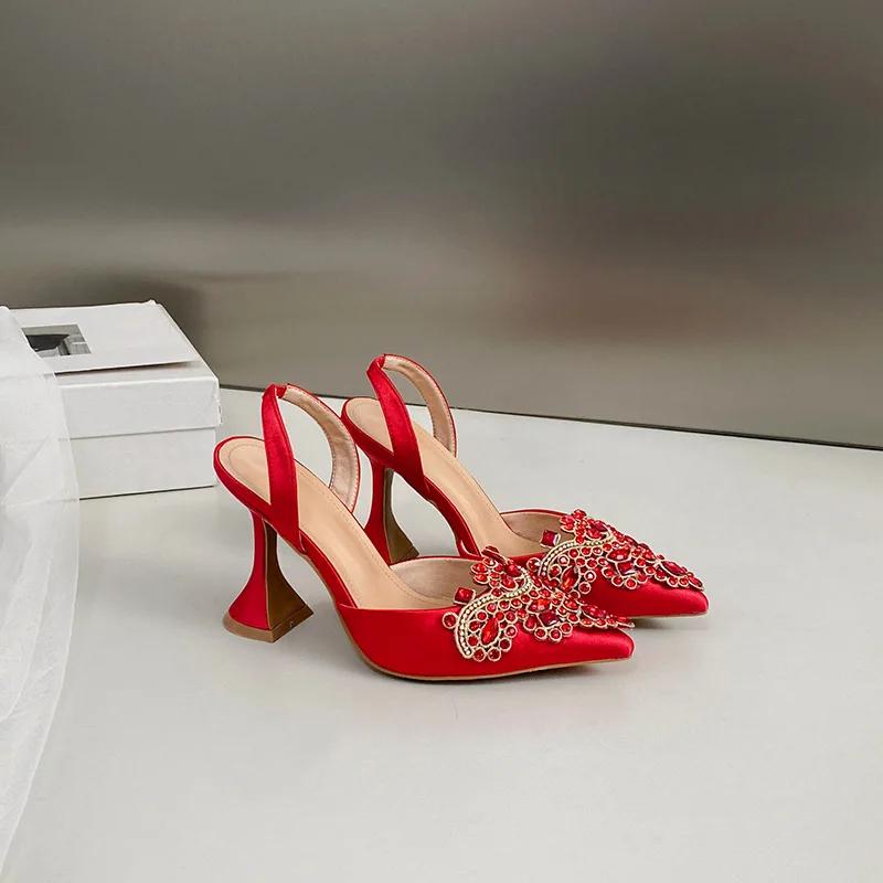 Fashion Strange Style Pointed Toe High Heels Mules Sandals Summer Fashion Crystal Rhinestone Party Wedding Banquet Shoes Pumps