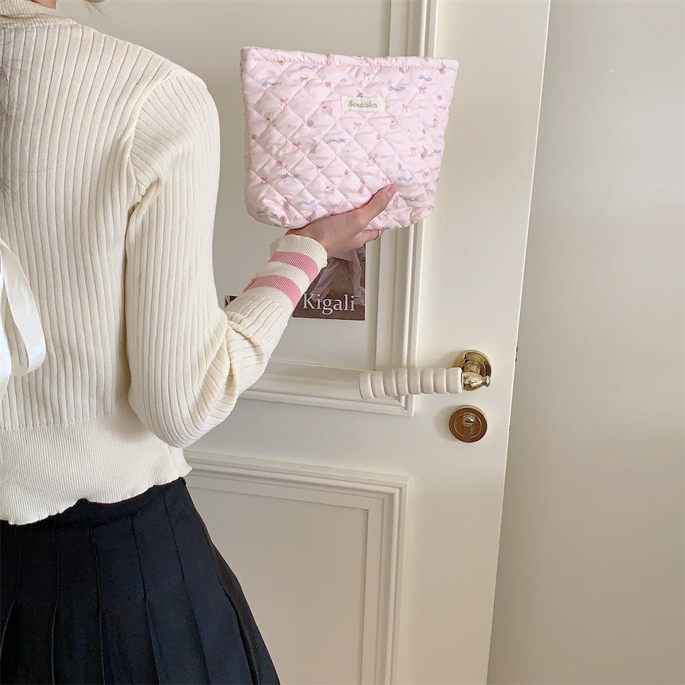 Heart Rabbit Cute  Large Capacity Makeup Bag Portable Storage Bag Traveling For