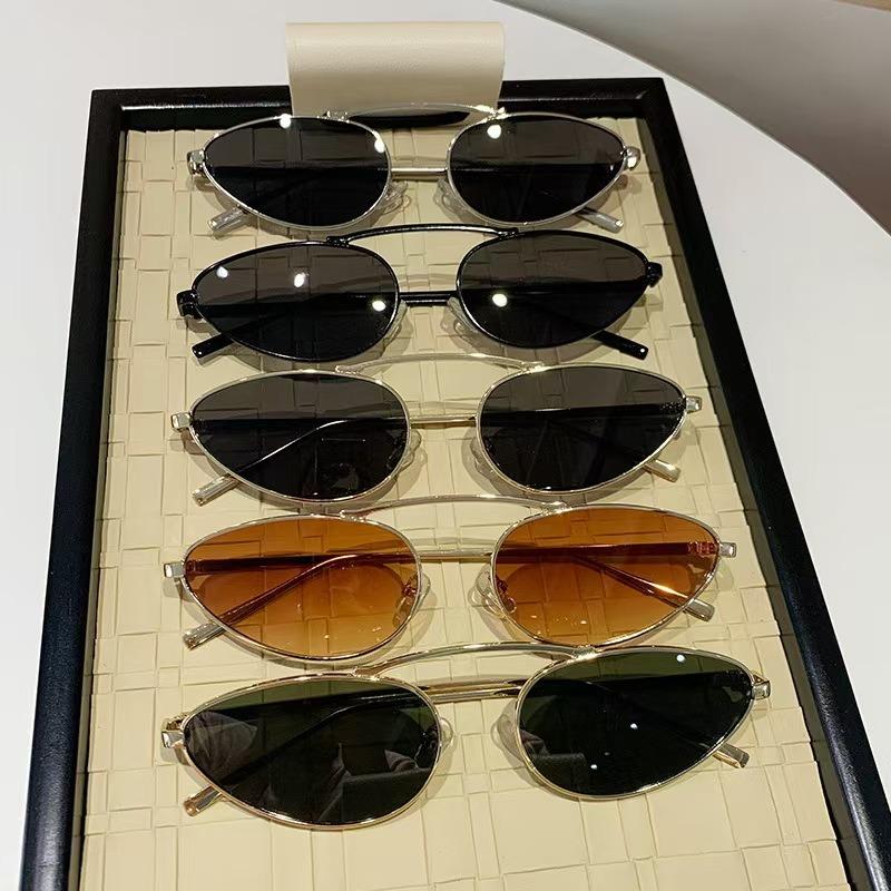 Fashion Ladies Cat Eye Sunglasses New Women Designer Eyewear Vintage Rimless Gradient Glasses For Female Metal Uv400 Eyeglasees