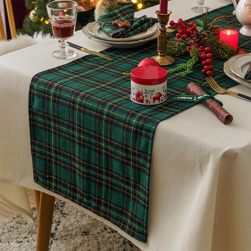 2026 1PC Red Tablecloth Plaid Table Runner Placemat Heat Insulation Mat Christmas Fabric High Temperature Resistant Home Coaster Decoration