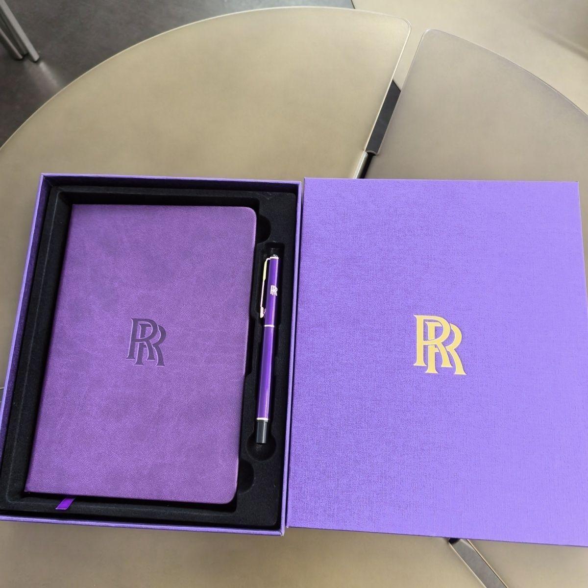 

Business Office Luxury Notebook Gift Box Set Business Office Notepad Keychain For Rolls-Royce Cullinan Phantom Ghost Wraith Dawn