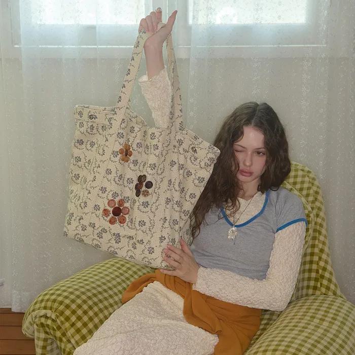 Daisy Bag / Vintage Button Detail Canvas Shoulder Bag