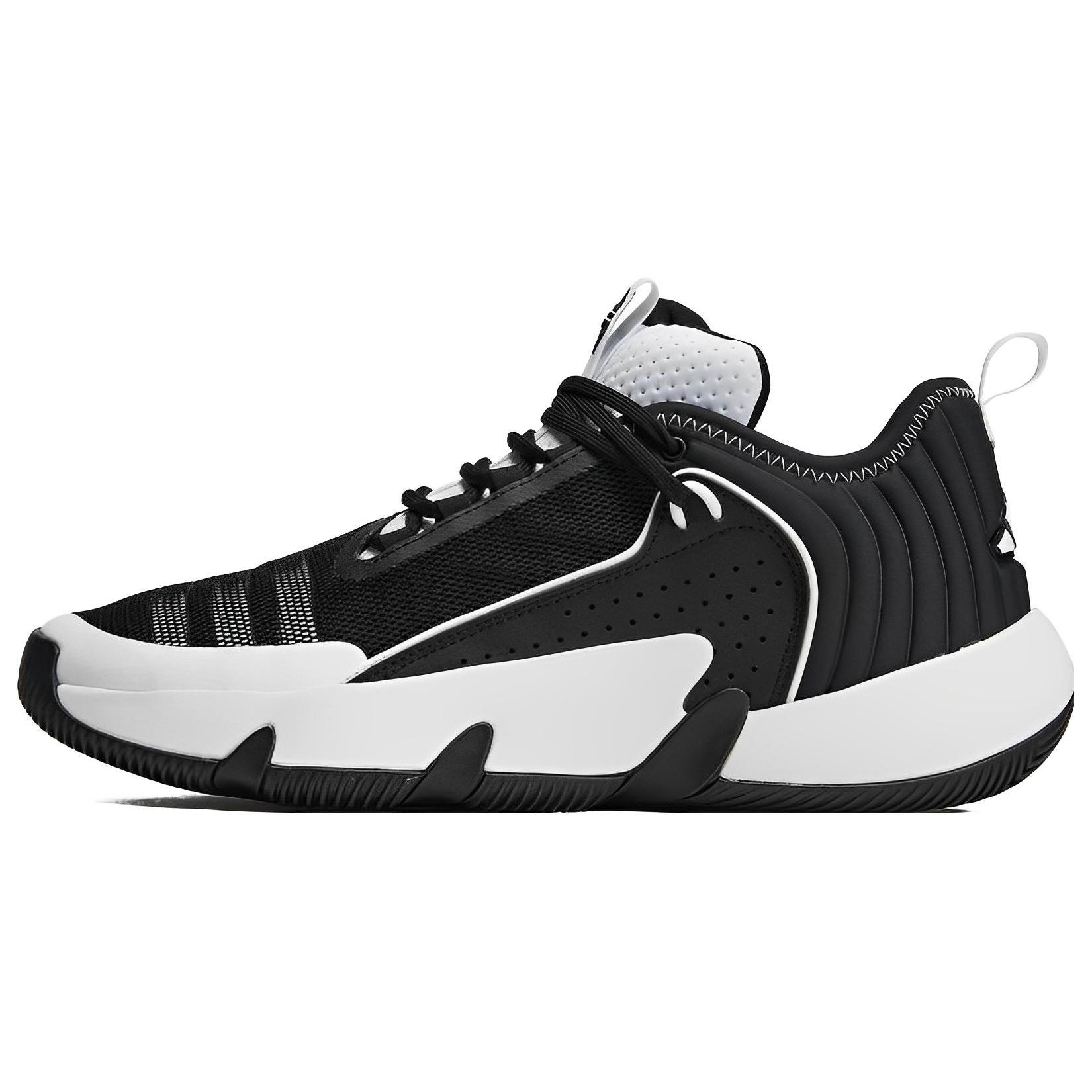 

Новые Adidas Trae Unlimited Черно-белые HQ1020 40