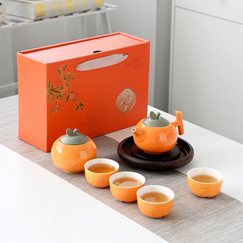 

Благоприятный керамический чайный сервиз Бай Цзы Энь в подарочной коробке