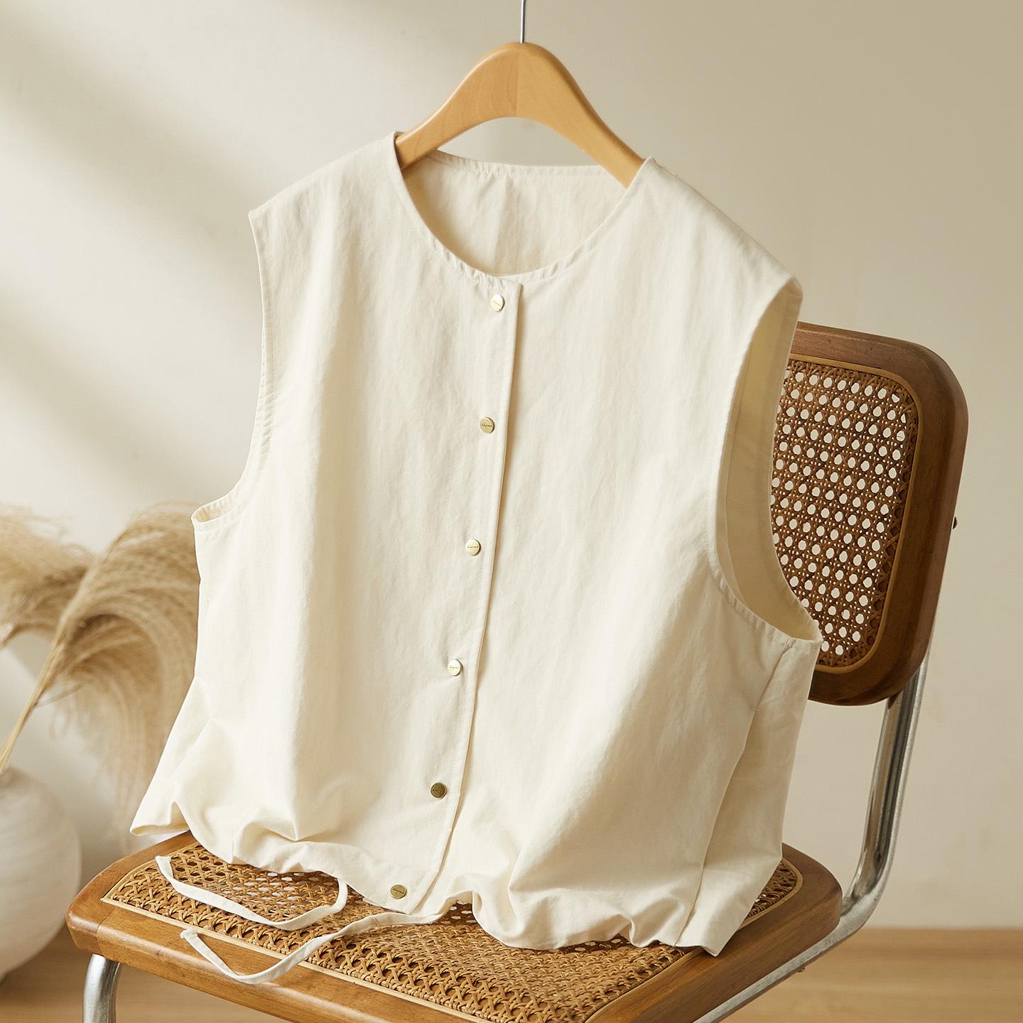 

Early Autumn Women s Slimming Sleeveless Vest - Round Neck, Solid Color, Japanese Casual Style Medium