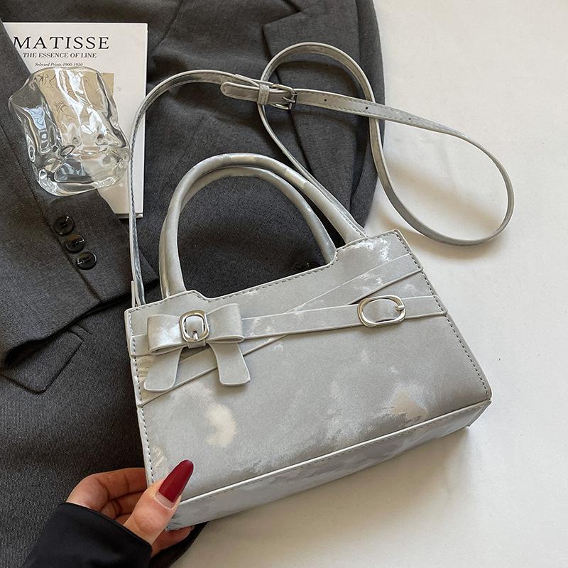 2025 весна новая высококлассная портативная маленькая квадратная сумка женская модная простая универсальная темпераментная деловая сумка через плечо