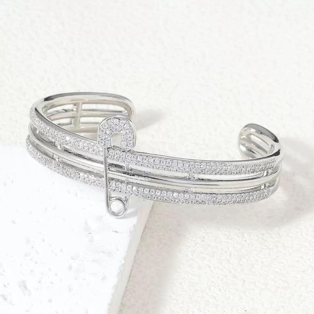 Valentine's Day Silver-Plated Star Bracelet for Women - Trendy Douyin Style Gift for Bestie
