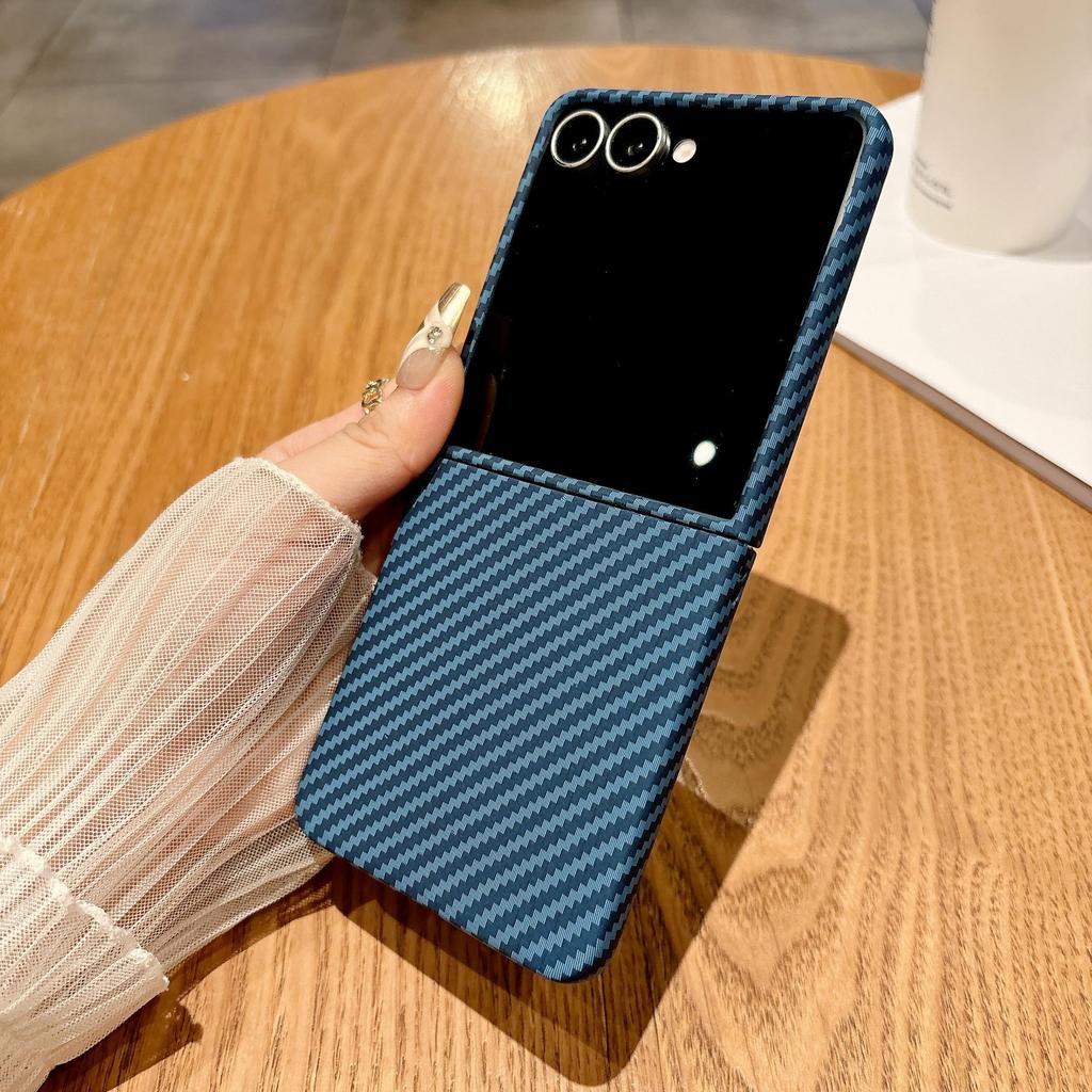 Luxury Carbon Fiber Protection Bumper Phone Case For Samsung Galaxy Z Flip7 Flip6 Flip5 Flip4 Flip3 Hard PC Contrast Color Shockproof Protective Cover