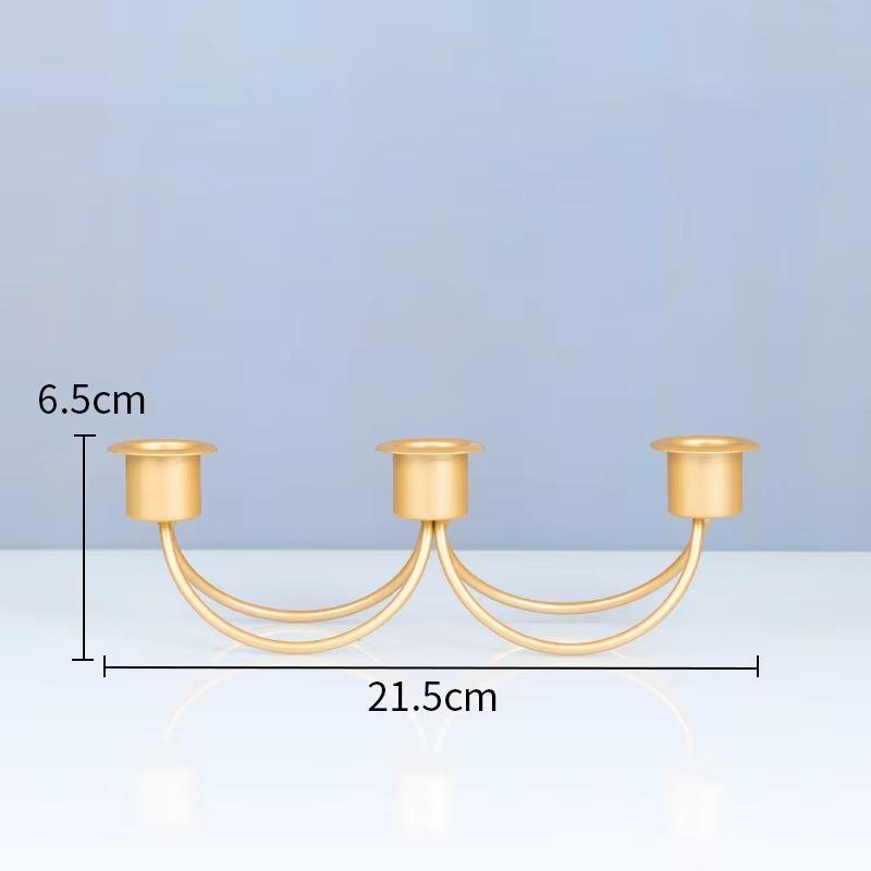 Kerzenhalter 1 Stück, dreiköpfig, leichtes Luxus-Schmiedeeisen, Schreibtisch-Ornamente, Dekorationen, Hochzeiten zu Hause, Requisiten und Atmosphäre