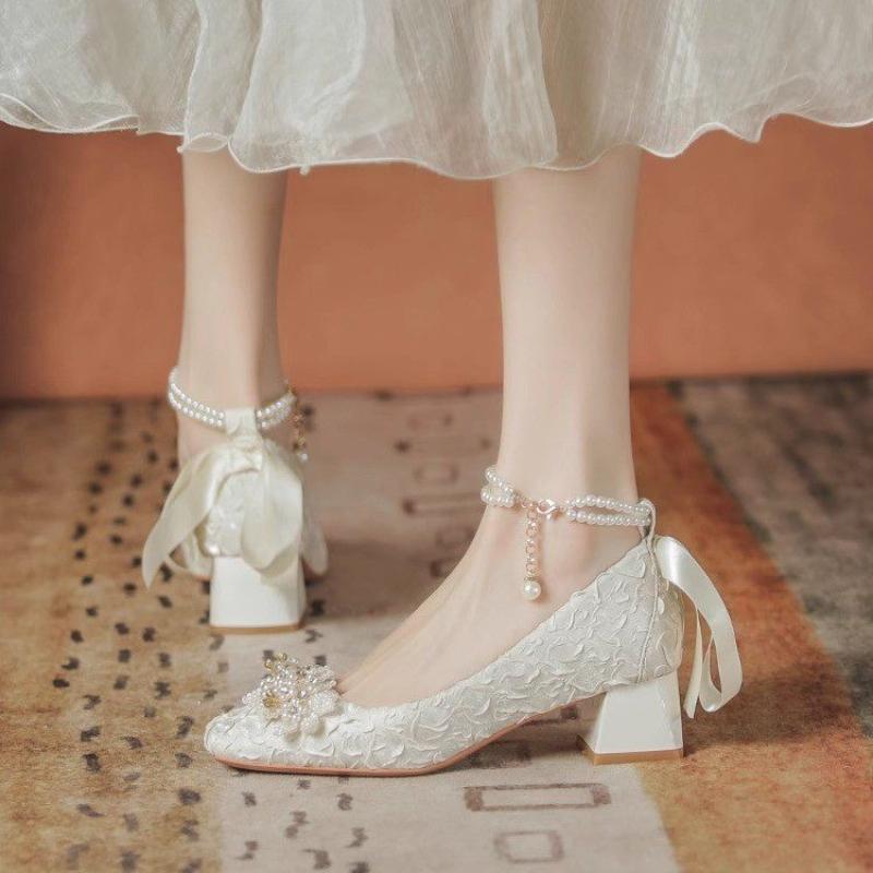 

Модные весенне-осенние туфли нового стиля с острым носком, плоские, повседневные, женские, с неглубоким вырезом, с жемчужной пряжкой, удобные, модные женские туфли 34 бежевый