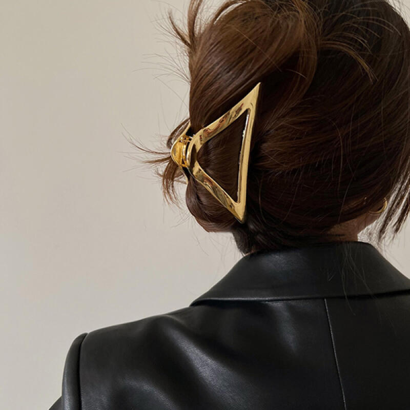 Liang Unique Daily Metal Triangle Point Hair Clip Silver