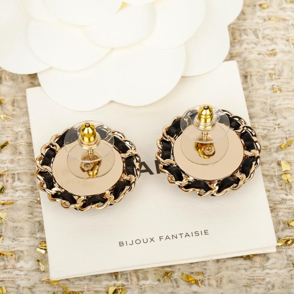 Logolu Deri giyen denim yuvarlak küpeler kumaş deseni, saf el yapımı deri giyen donanım işçiliği, narin doku