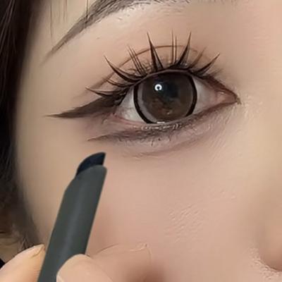 4 Farben Matt Seidiger Augenbrauenstift Gel-Stift Langanhaltend Glatt Leicht zu Färben Lying Silkworm Stift Wasserdichter Eyeliner Stift Augen Make-up