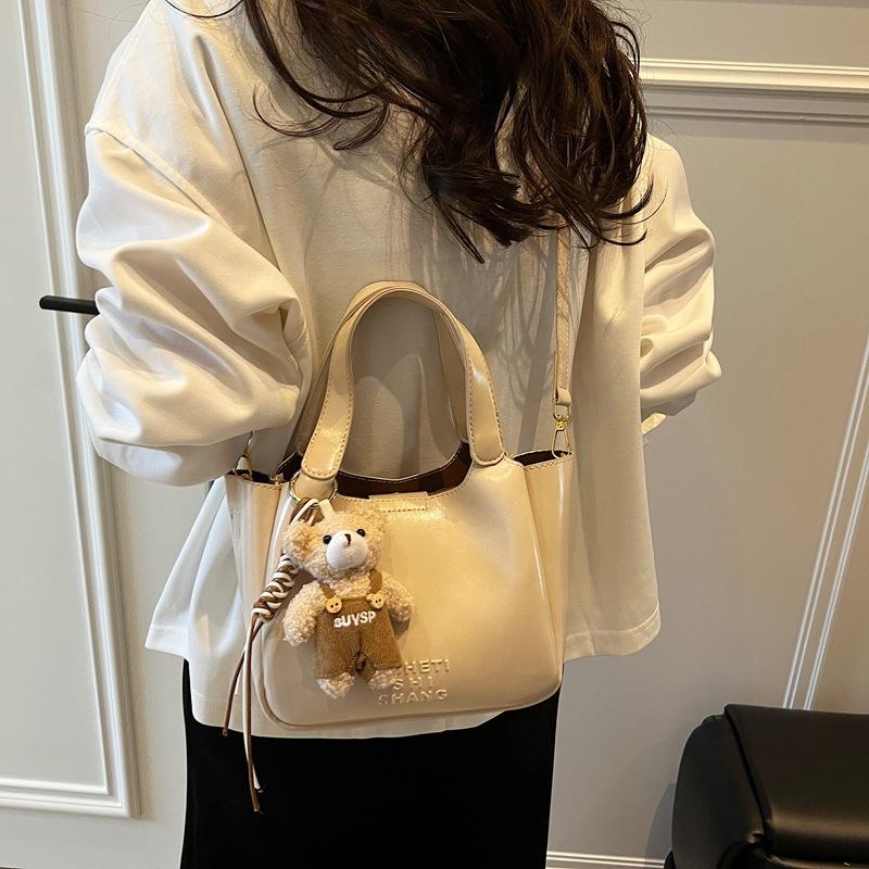 Super Fire Small Bag Women's Spring and Summer Versatile 2025 New Simple Messenger Bag Women's Popular Bucket Bag This Year