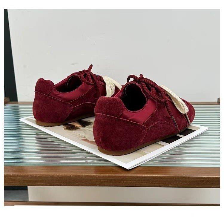 Red retro flat-bottomed German training shoes women's soft-soled casual board shoes 2027 autumn new versatile sports shoes women's tide