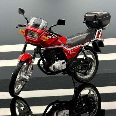 Simulation 1:12 SUZUKI GS125 Vintage Motorcycle Model Diecast Toy Vehicle With Sound And Light Hobby Collections Home Decor