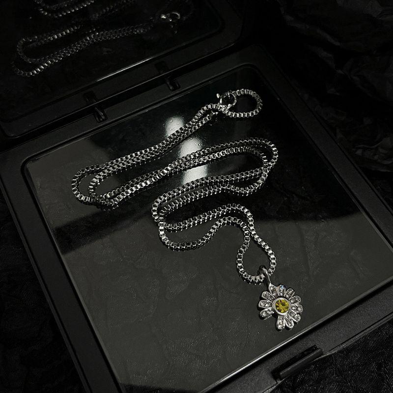 Mini Full Diamond Trendy High Street Men s and Women s Pendants Necklace Full Diamond Daisy 45cm