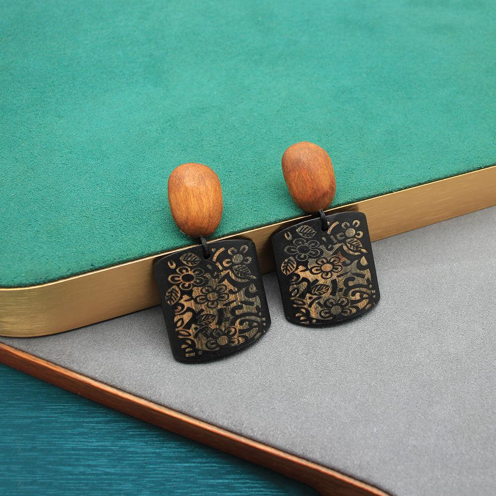 Vintage European & American Floral Brass-Oak Engraved Earrings