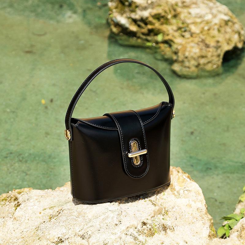 New Trendy Urban Simple Genuine Leather Women's Bag Crossbody Bag  Women's Bag  Light Luxury Niche High End Capsule Lock Bag