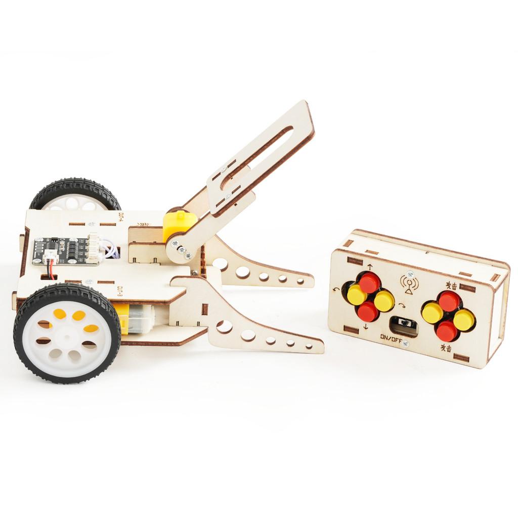 Remote Assembled Wooden Controlled Vehicle With Crocodile Mouth Design Toy Set