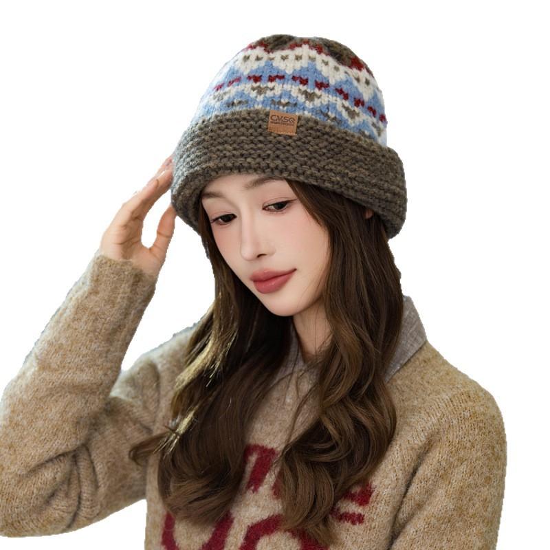 Fair Island Style Leather Mark Curled Knitted Wool Hat Autumn and Winter Retro Face Showing Small Christmas Hat Casual Windproof Warm Hat