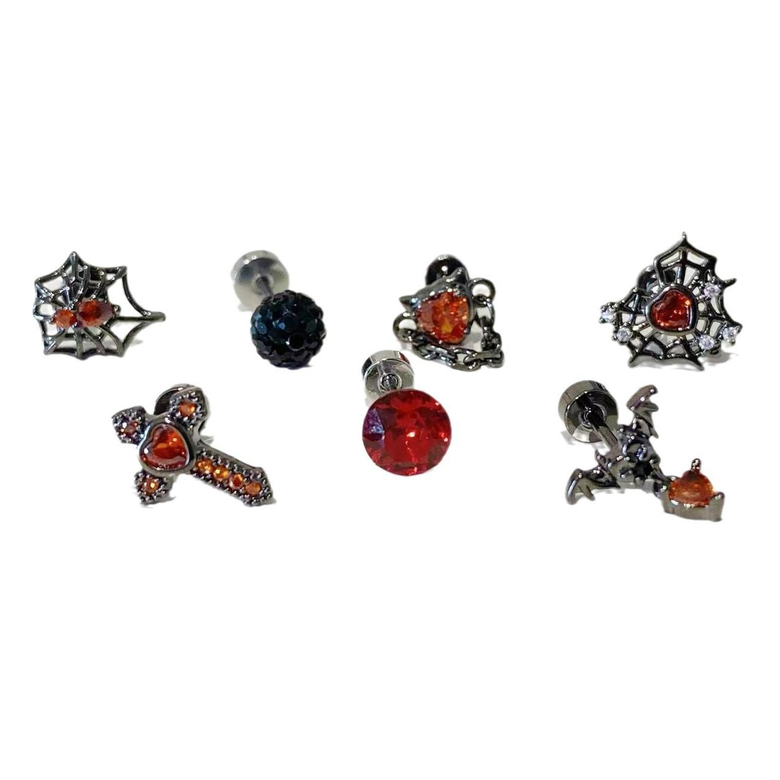 

Набор из 7 серег в готическом стиле. Изысканный набор серег в темном стиле для творческого самовыражения и смелых образов.