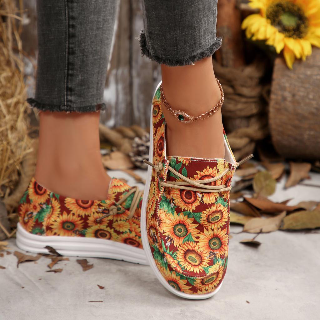 Women's Canvas Shoes Chunky-Sole Loafers Versatile Slip-On Lazy Shoes Comfortable Soft-Sole Low-Cut Single Shoes for Commuting